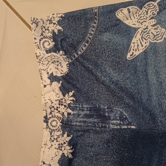 4/$60 New 3D Pull-on Shorts - Size 3XL (US18) - Picture 2 of 7